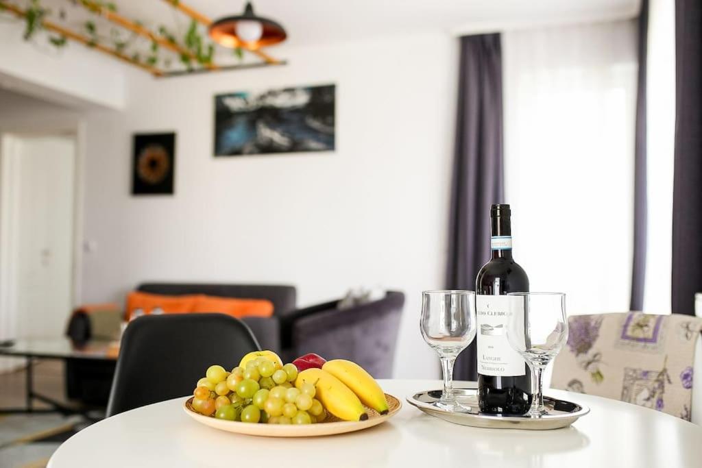 Modern Condo With Parking, Sibiu Exterior photo